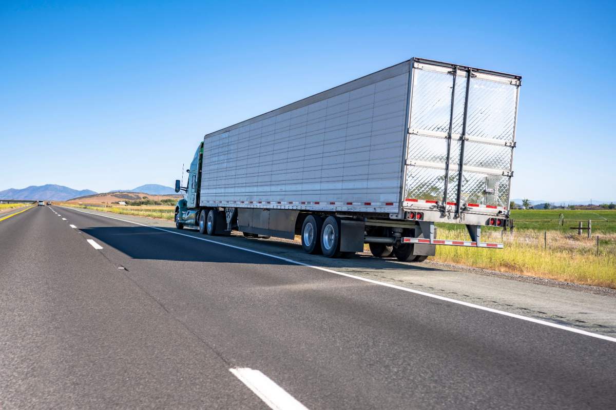 5 Leading Reasons Why Tractor Trailer Accidents Happen