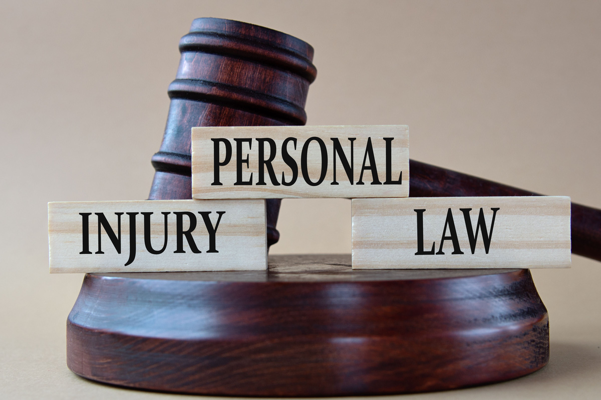 When to Hire an Expert Witness in a Personal Injury Case: Tips and Strategies