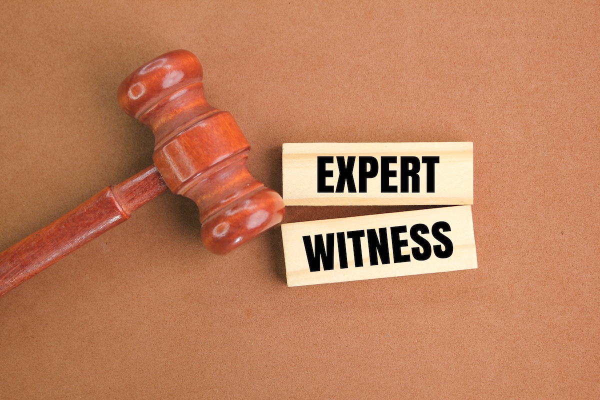 The Role of Expert Witnesses in Personal Injury Cases: Enhancing Your Claim